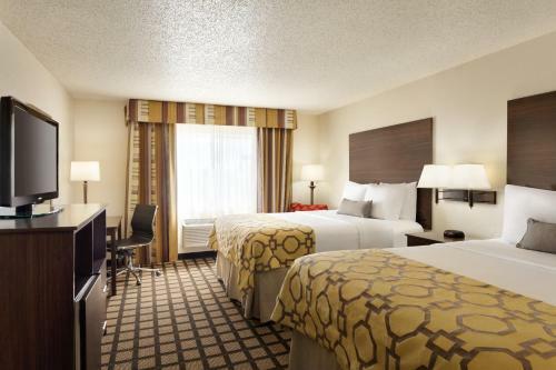 Hotel Baymont By Wyndham Salina