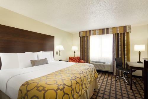 Hotel Baymont By Wyndham Salina