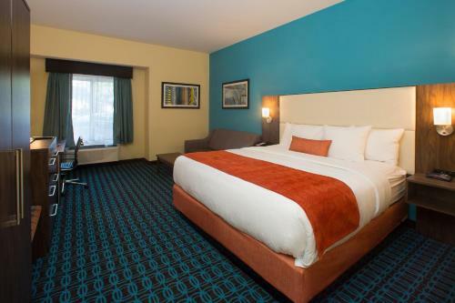 The North Shore Hotel