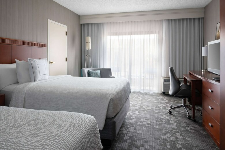 Hotel Courtyard By Marriott Phoenix Camelback