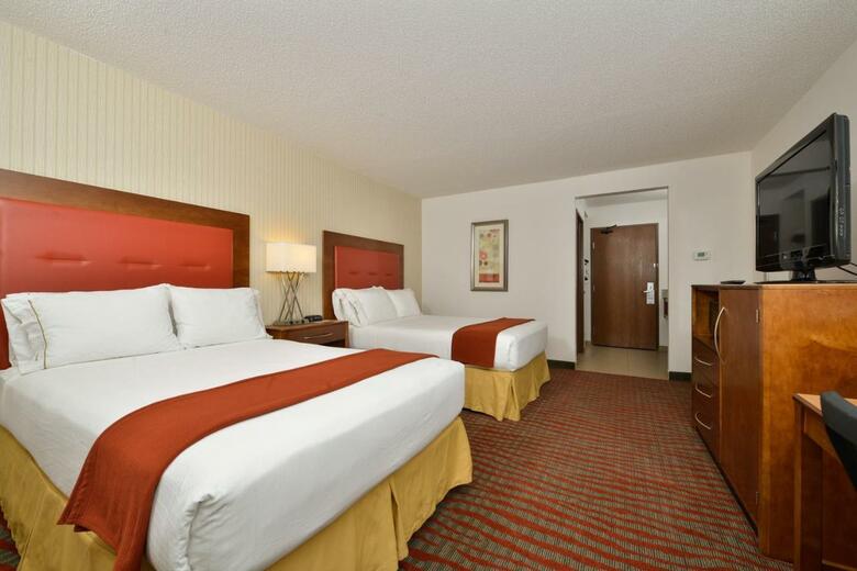 Holiday Inn Express Boston/milford Hotel