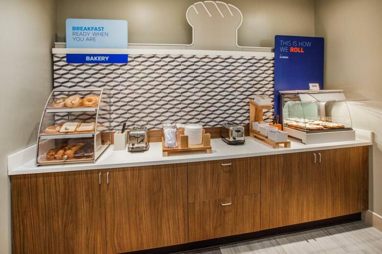 Holiday Inn Express Boston/milford Hotel