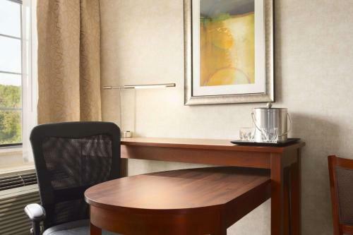 Hotel Wyndham Garden Grand Rapids Airport