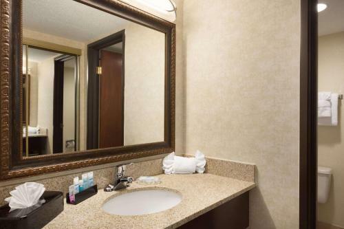 Hotel Wyndham Garden Grand Rapids Airport