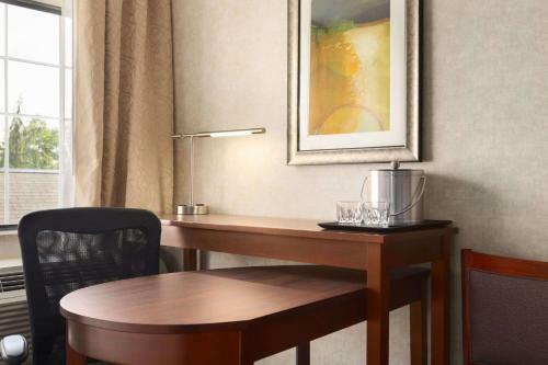 Hotel Wyndham Garden Grand Rapids Airport