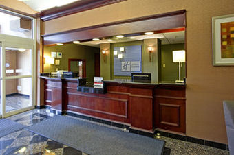 Holiday Inn Express Hotel & Suites Woodhaven