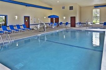 Holiday Inn Express Hotel & Suites Woodhaven