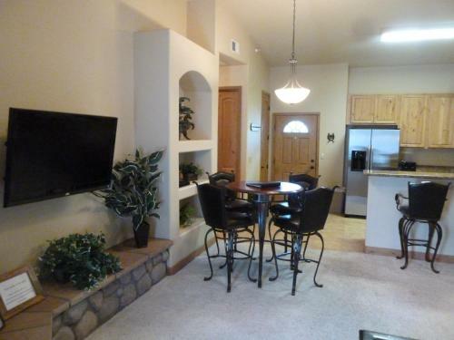 Hotel Ruidoso River Resort & Inn
