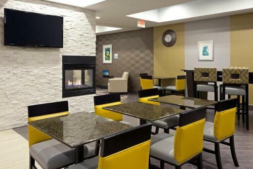 Hotel Holiday Inn Express And Suites Batavia
