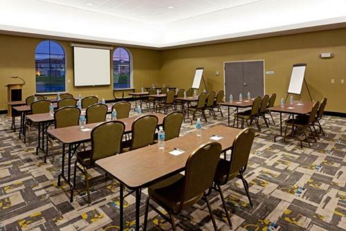 Hotel Holiday Inn Express And Suites Batavia