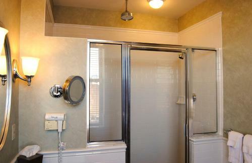 Posada The Parker Inn And Suites