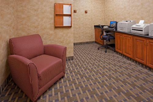 Hotel Holiday Inn Express Syracuse-fairgrounds