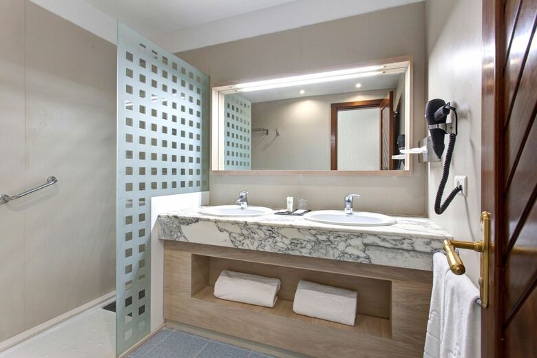 Hotel Suite Fariones Playa