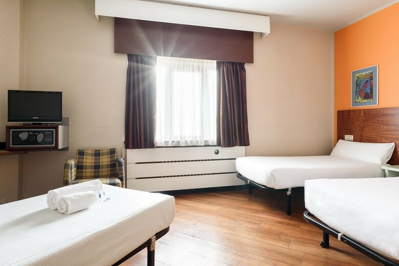 Hotel Crisol Quindos