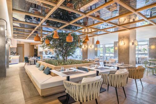 Hotel Barcel� Ponent Beach