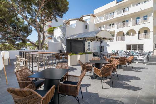 Hotel Barcel� Ponent Beach
