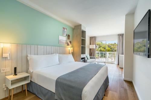Hotel Barcel� Ponent Beach
