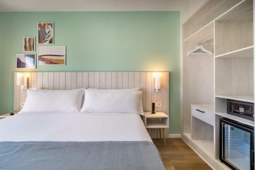 Hotel Barcel� Ponent Beach