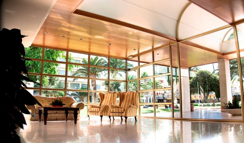 Hotel Playa Del Moro