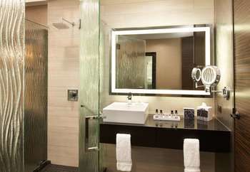 Hotel Metropolitan At The 9, Autograph Collection