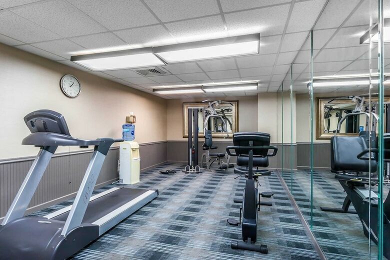 Hotel Comfort Inn Cleveland Airport
