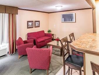 Ramada Toledo Hotel And Conference Center