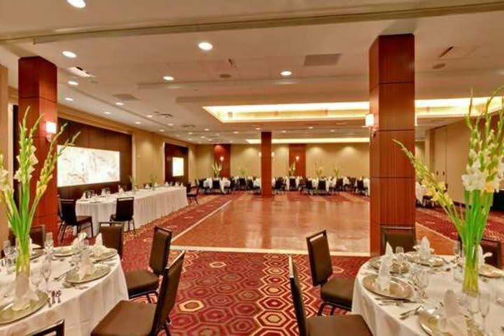 Doubletree By Hilton Hotel & Suites Pittsburgh Downtown