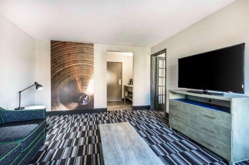 Hotel Country Hearth Inn & Suites