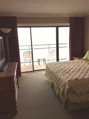 Polynesian Oceanfront Motel
