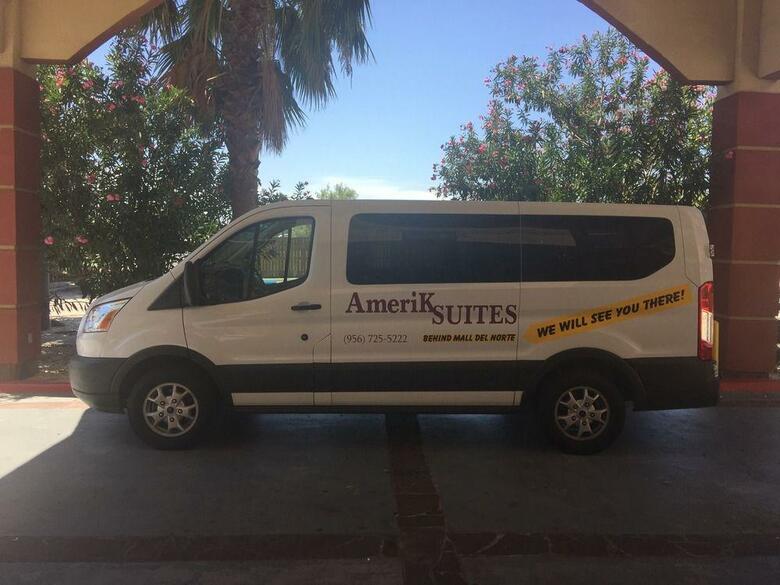 Hotel Amerik Suites Laredo At Mall Del Norte