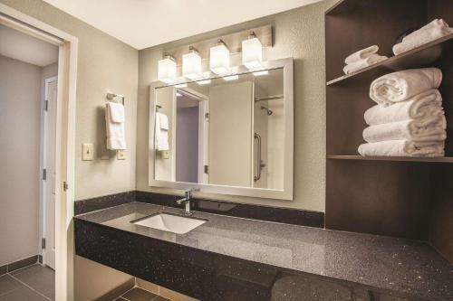 Hotel La Quinta By Wyndham Charlottesville-uva Medical