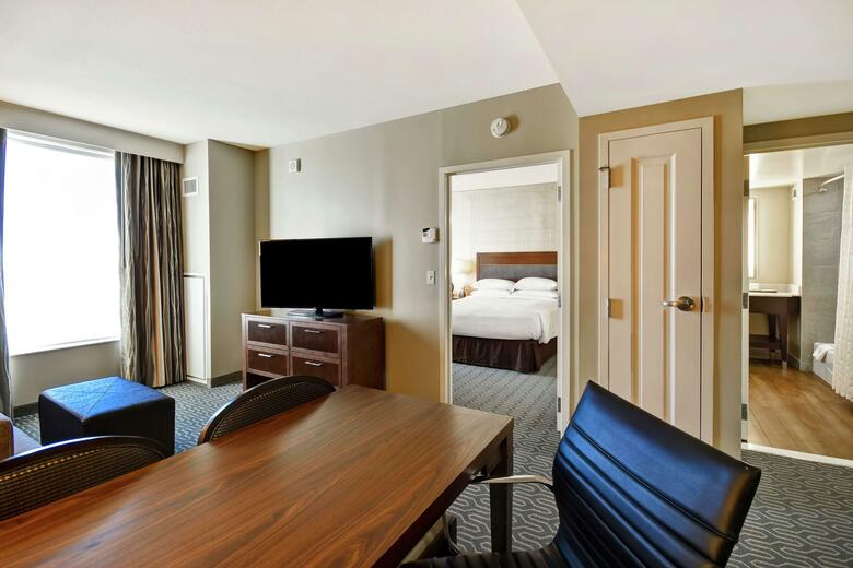 Hotel Embassy Suites Springfield