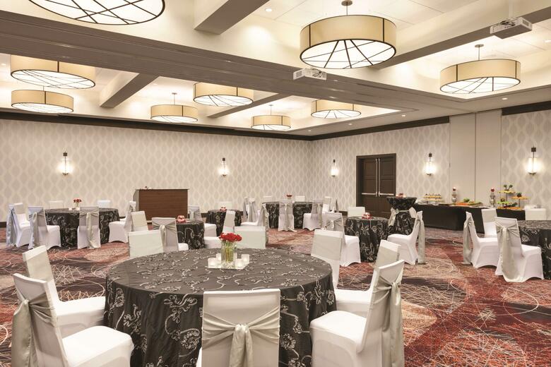 Hotel Embassy Suites Springfield