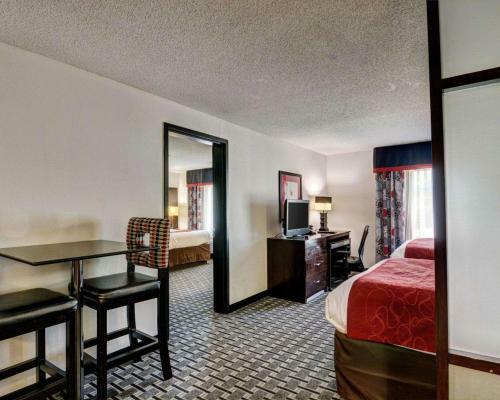 Hotel Comfort Suites Williamsburg Historic Area