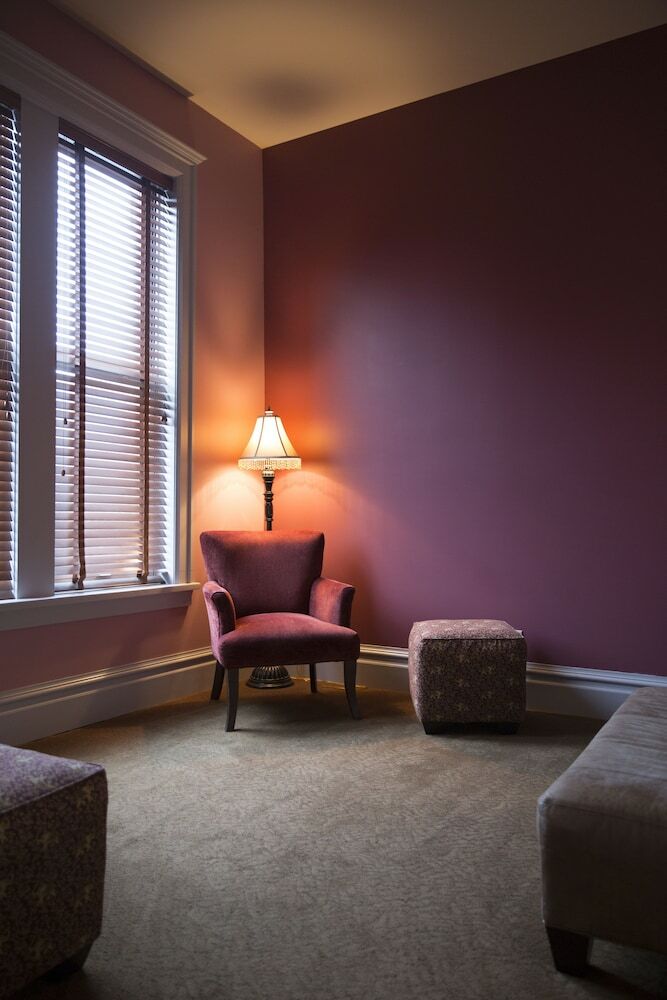 Montvale Hotel
