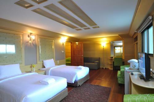 Pearl Resort & Hotel