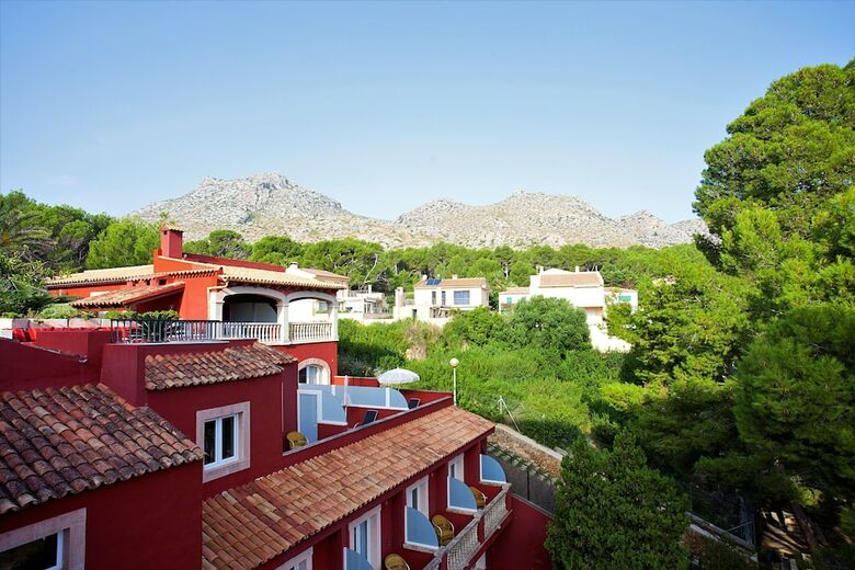 Hotel Cala Sant Vicen�