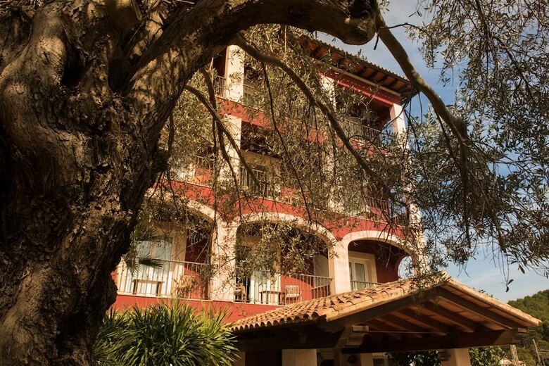 Hotel Cala Sant Vicen�