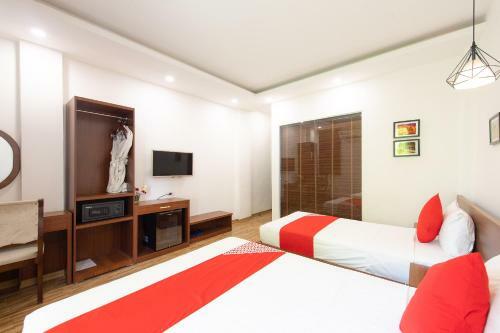 Hostal Happy Moon Guest House