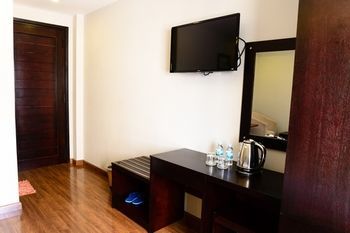 Cosmos Hotel