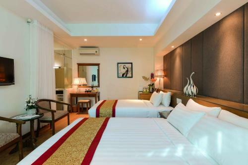 Dragon Palace Hotel