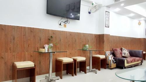 Ck Saigon Central Hotel (Former Is Big Mama Hotel)