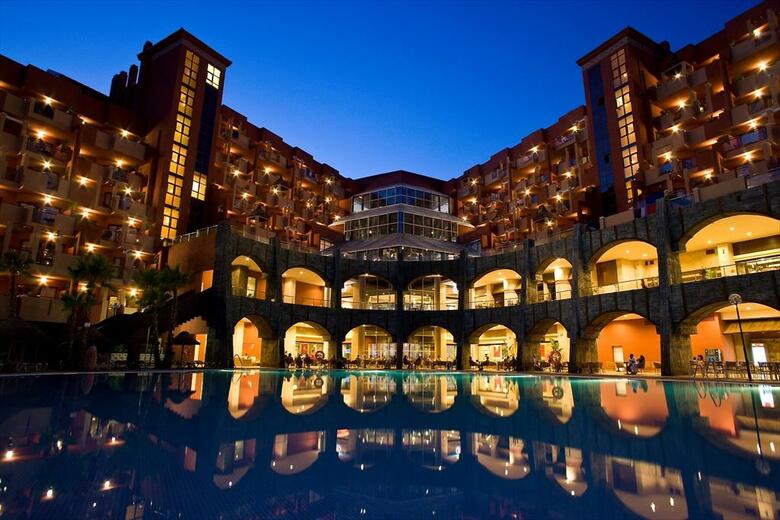 Hotel Holiday World Resort