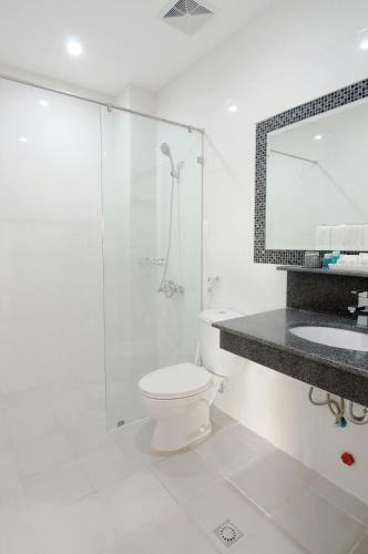 717 Cesar Place Hotel