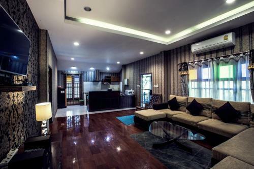 Hostal Bura Phat Resort