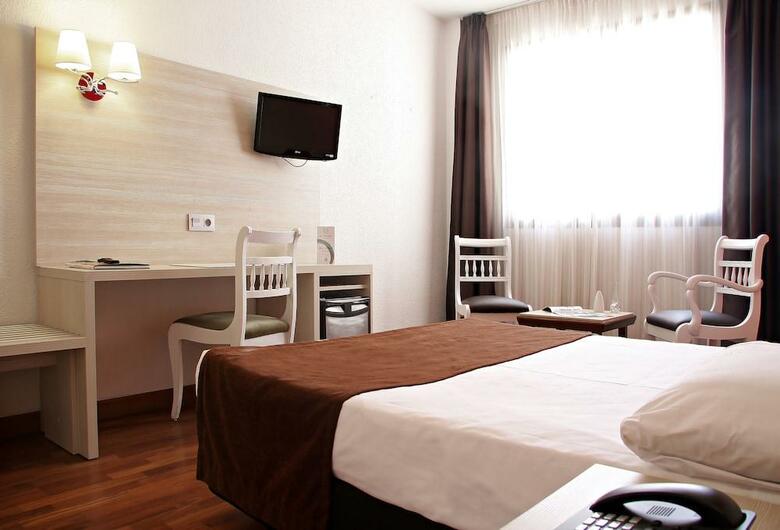 Hotel Husa Zaragoza Royal