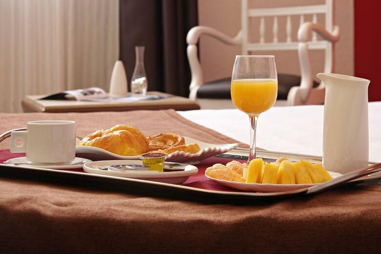 Hotel Husa Zaragoza Royal