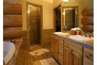 Paradise Meadow Lodge