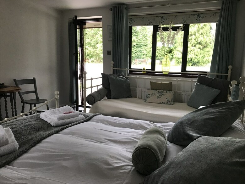 Pinewood Lodge