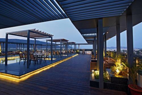 Xenious Grand Xenia Hotel